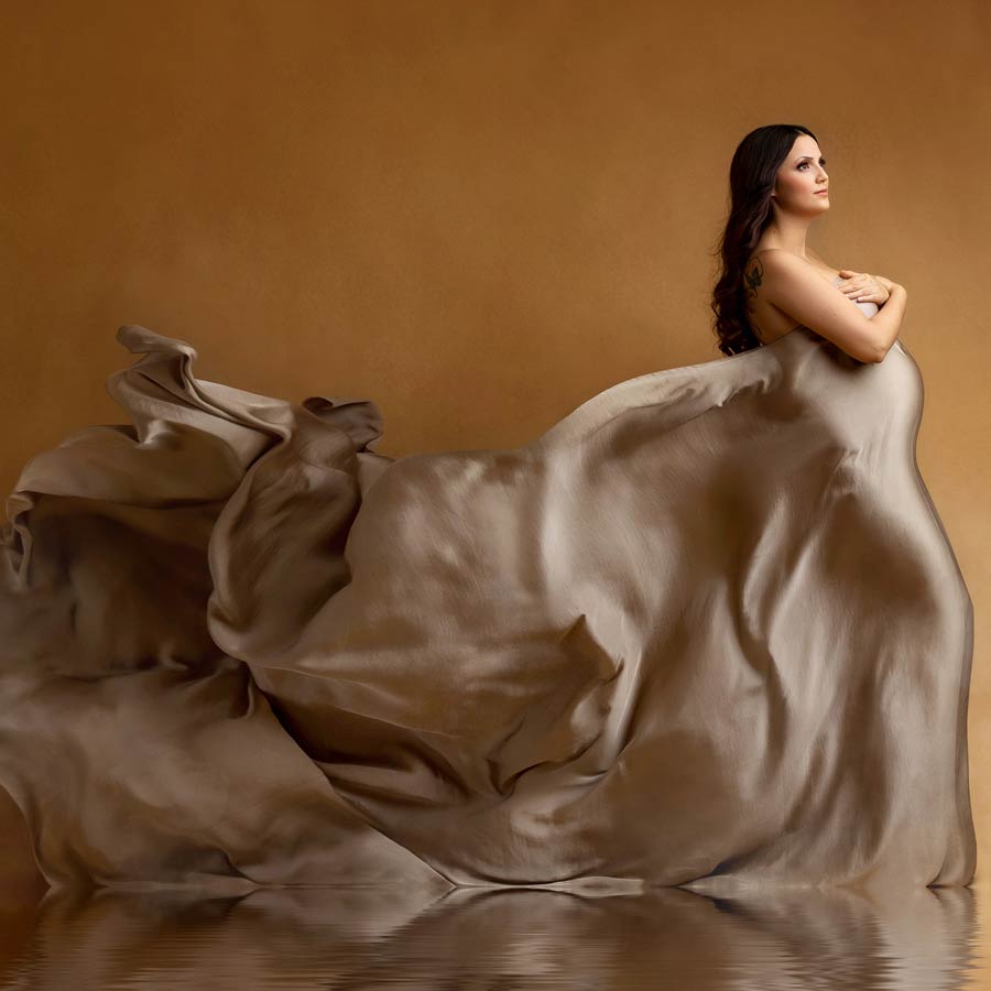 Babybauchshooting Fine Art mit der Münchner Fotografin Anne Deml - Fotokunst