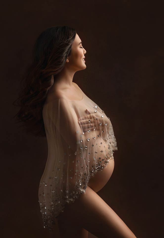 Babybauchshooting Fine Art mit der Münchner Fotografin Anne Deml - Fotokunst