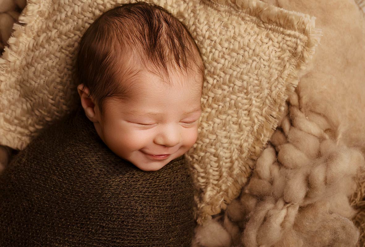 Newbornshooting mit der Babyfotografin Anne Deml München -  Neugeborenenshooting