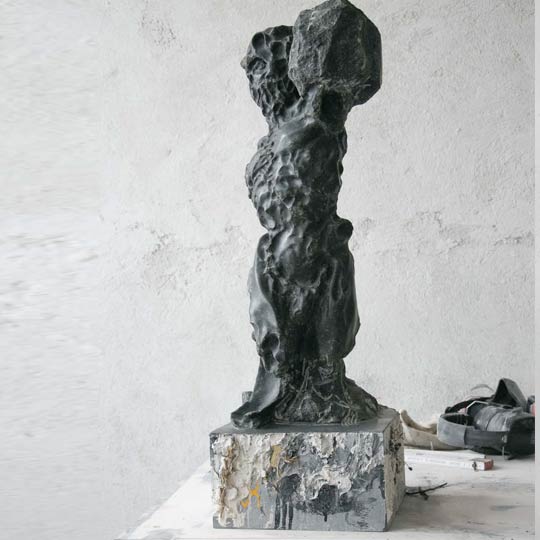 SENECA - besondere Steinskulpturen vom Bildhauer Steinbildhauer Jonas Eideloth Landau, München