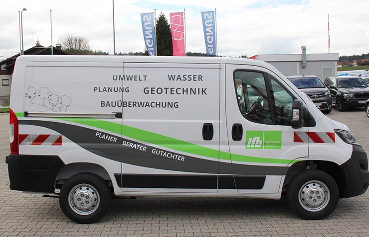  Fahrzeugbeschriftung von Signus Werbetechnik in Deggendorf für Regensburg Straubing 