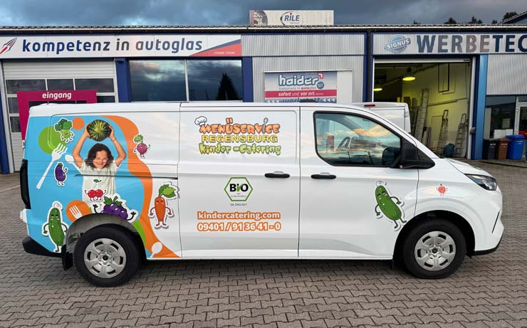 Fahrzeugbeschriftung im Raum Regensburg Landshut Passau - Bilder von Signus Werbetechnik 