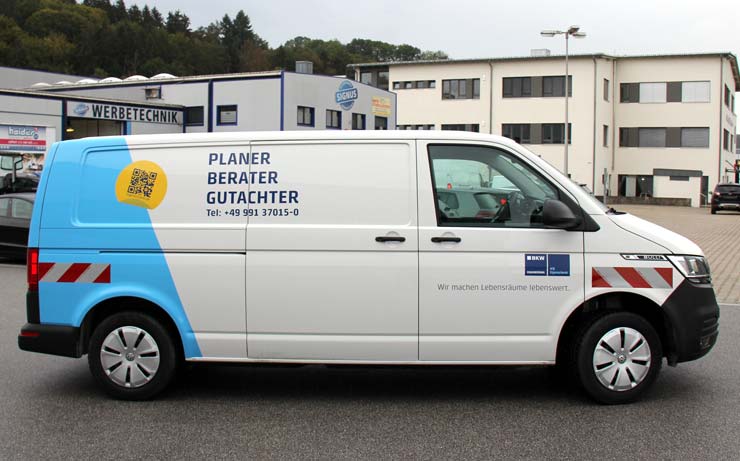 Fahrzeugbeschriftung im Raum Regensburg Landshut Passau - Bilder von Signus Werbetechnik 