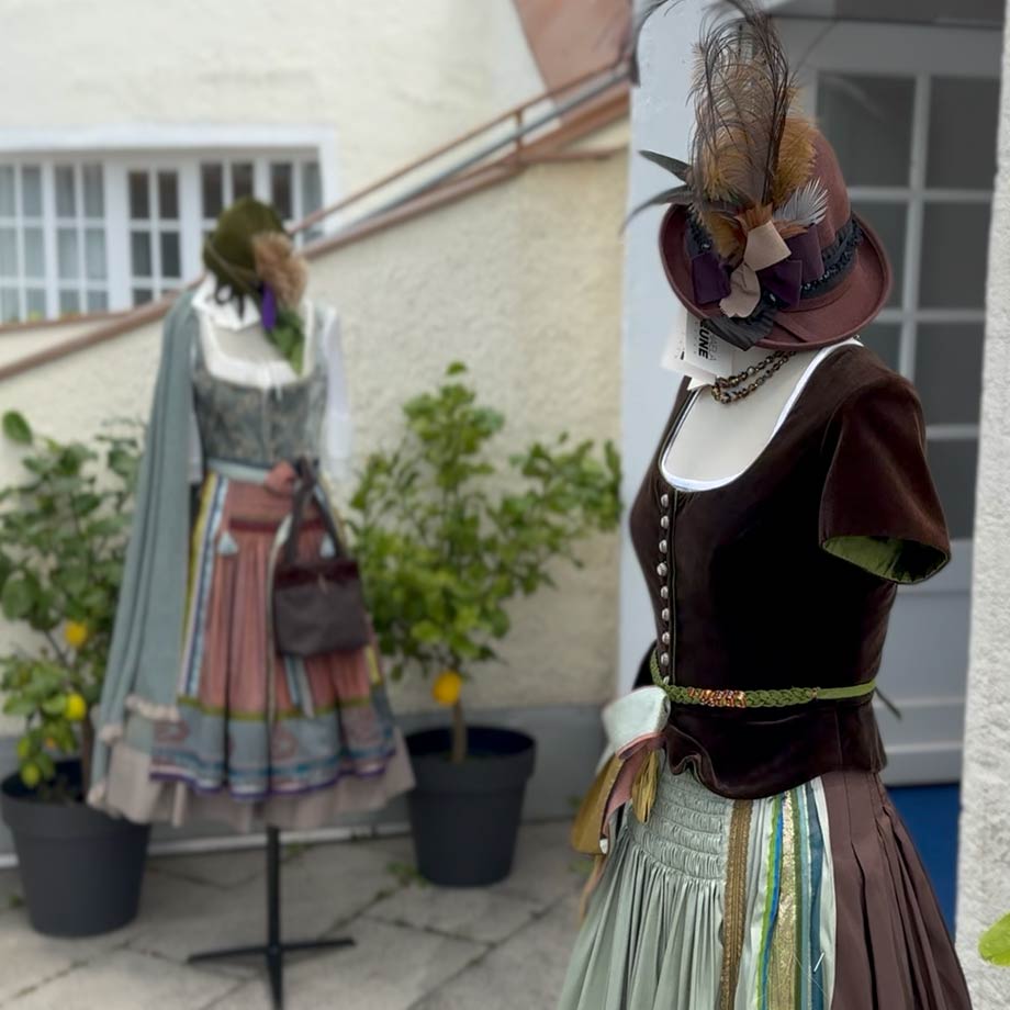 Dirndldesigner, Designerdirndl aus Pullach b. München, Hip-Hop Showact