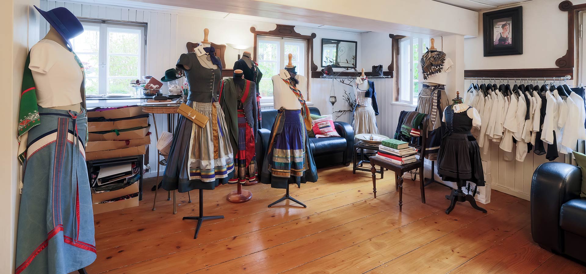 Luxus Dirndl – exklusive Dirndl von Michaela Keune