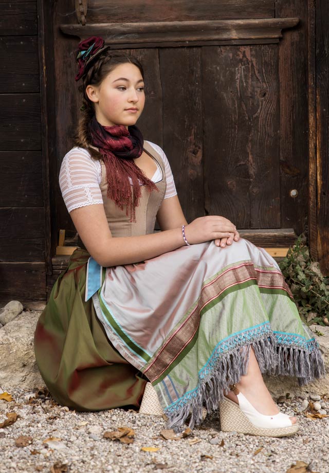 Luxus Dirndl – exklusive Dirndl von Michaela Keune