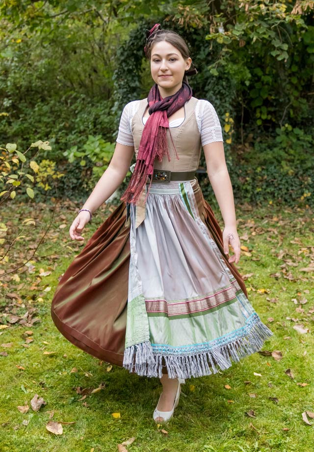 Luxus Dirndl – exklusive Dirndl von Michaela Keune
