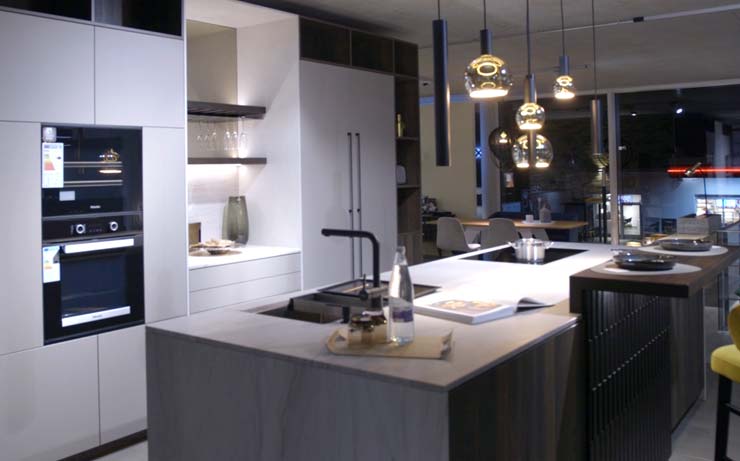 Design von NEUBIGS KÜCHEN, dem exklusiven Küchenstudio in Lauf bei Nürnberg