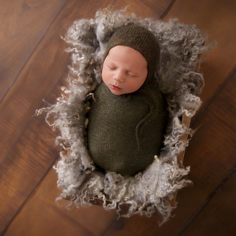 Newbornshooting Neugeborenenshooting in München mit der Babyfotografin Anne Deml