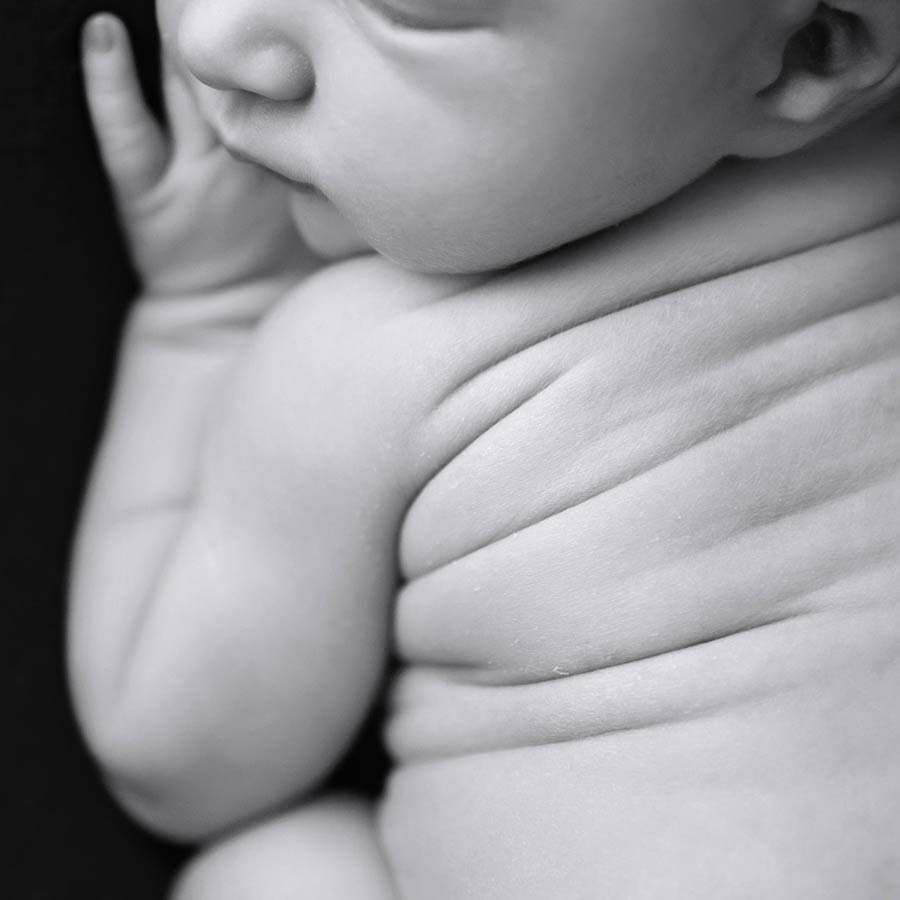 Newbornshooting Neugeborenenshooting in München mit der Babyfotografin Anne Deml